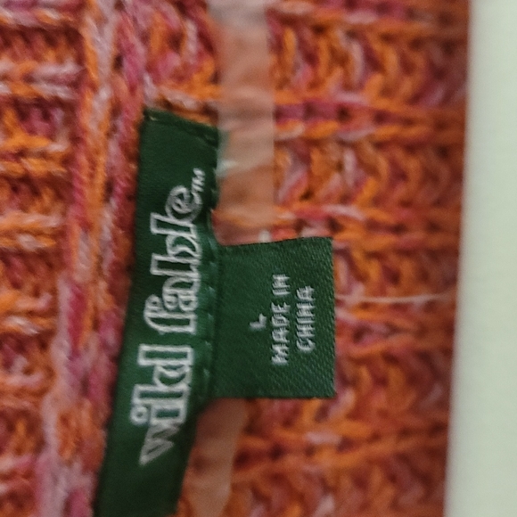 Cardigan with buttons - Picture 2 of 4